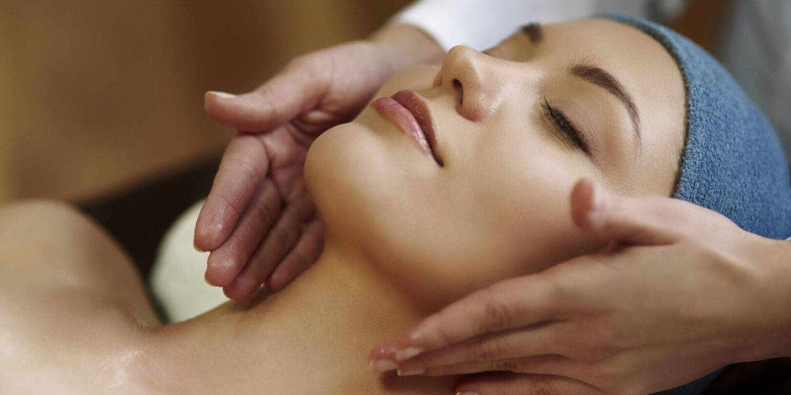 Calmness during a very nice massage Calmness during a very nice massage