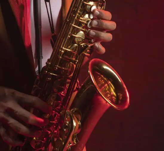 musician-playing-saxophone